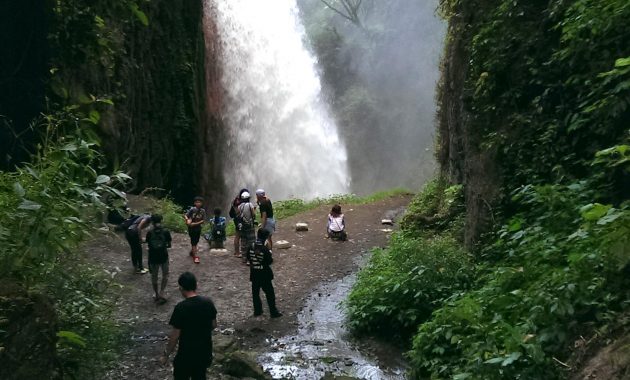 Belawan waterfall from ijen crater