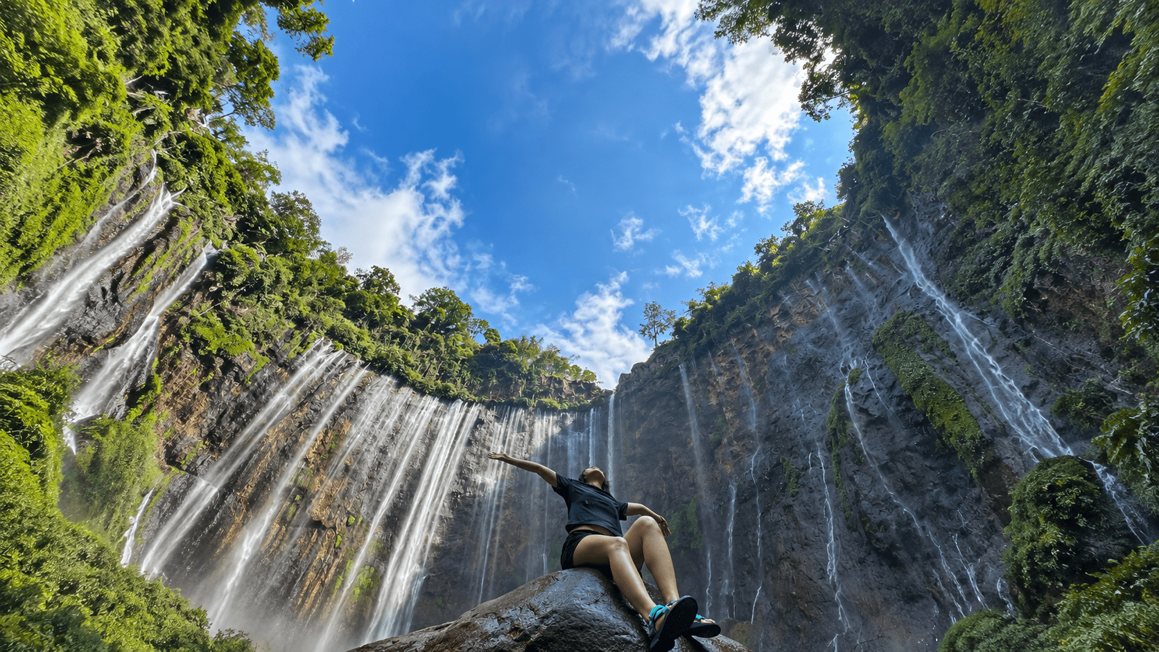 Guided visit to Tumpak Sewu Waterfall
